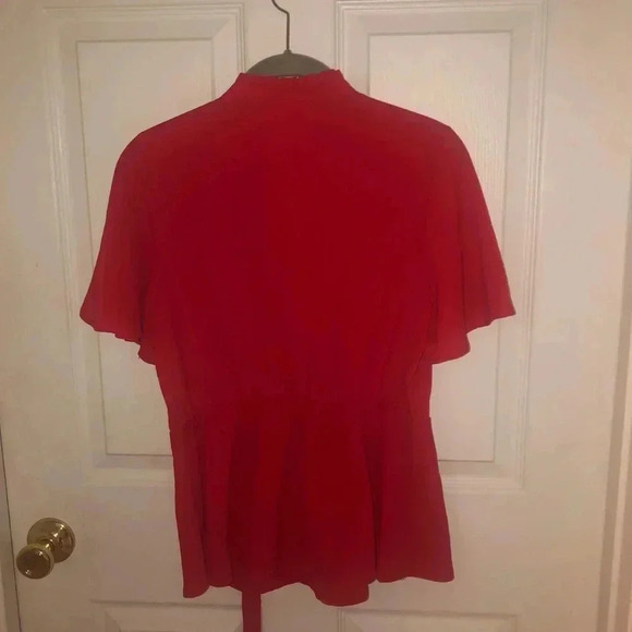 Monteau top-red in color sz lg - Picture 3 of 3